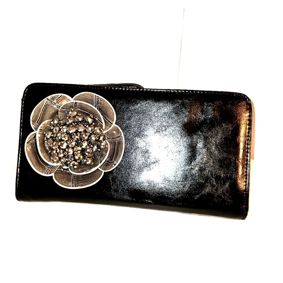 Wallet NWT - Picture 1 of 2
